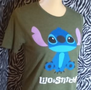 Disney graphic Tee Shirt lilo and stitch